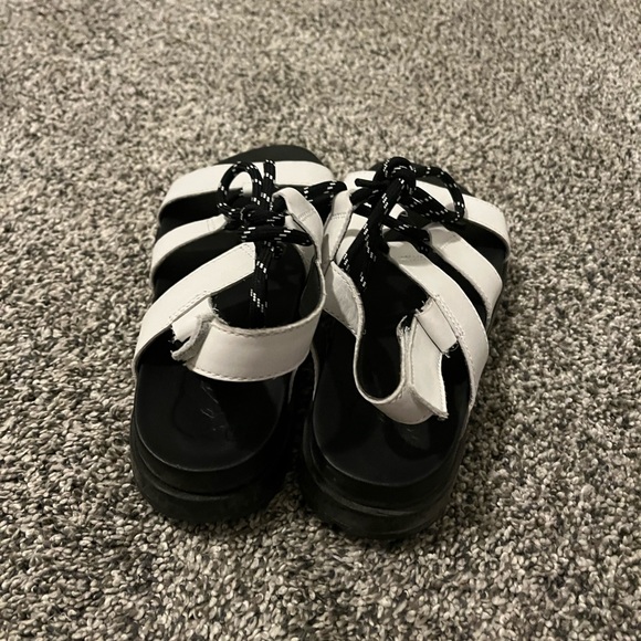 Sorel Roaming Leather Sandal size 6 - Picture 2 of 3